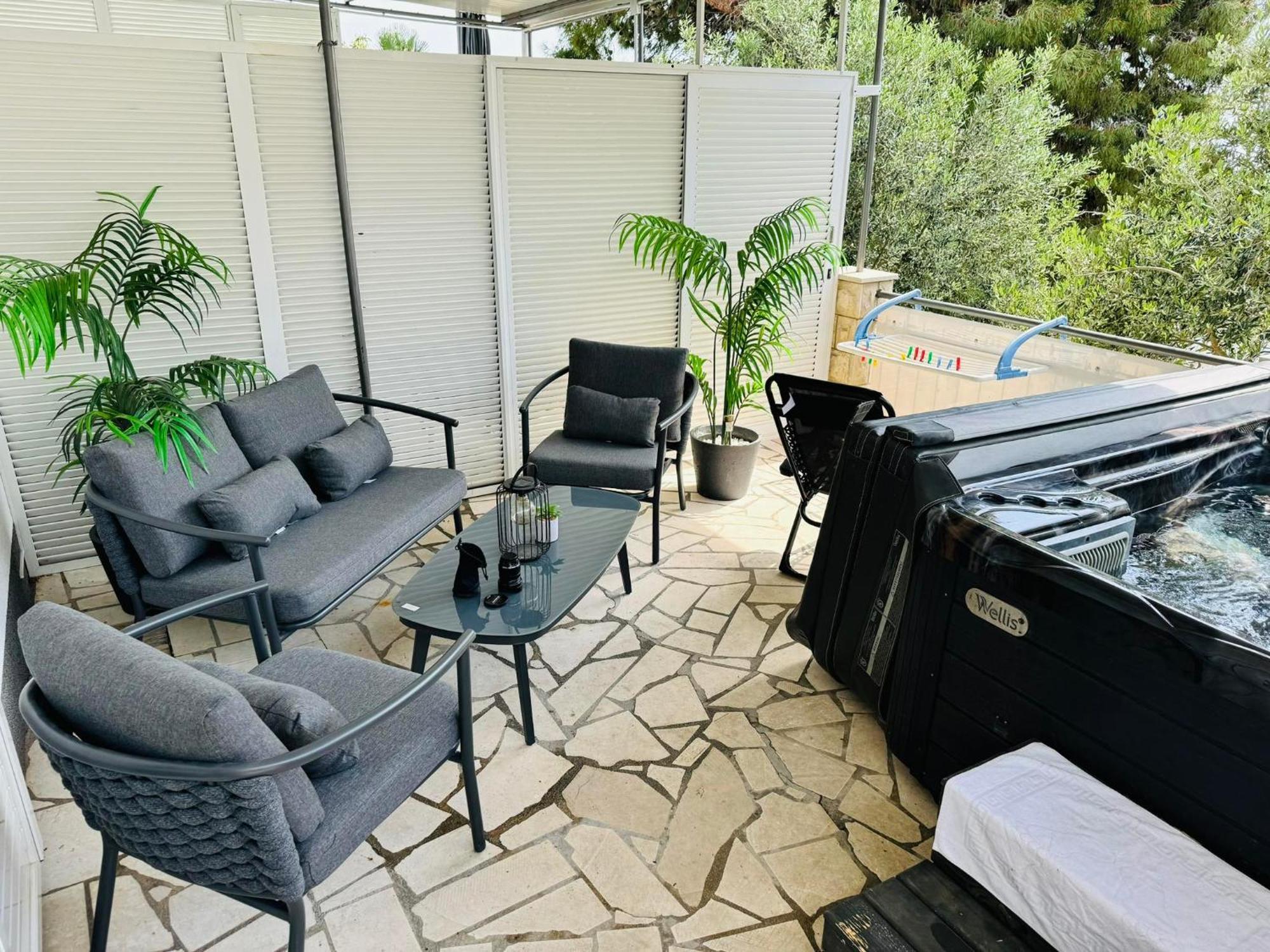 Villa Sirenis Trogir Exterior photo
