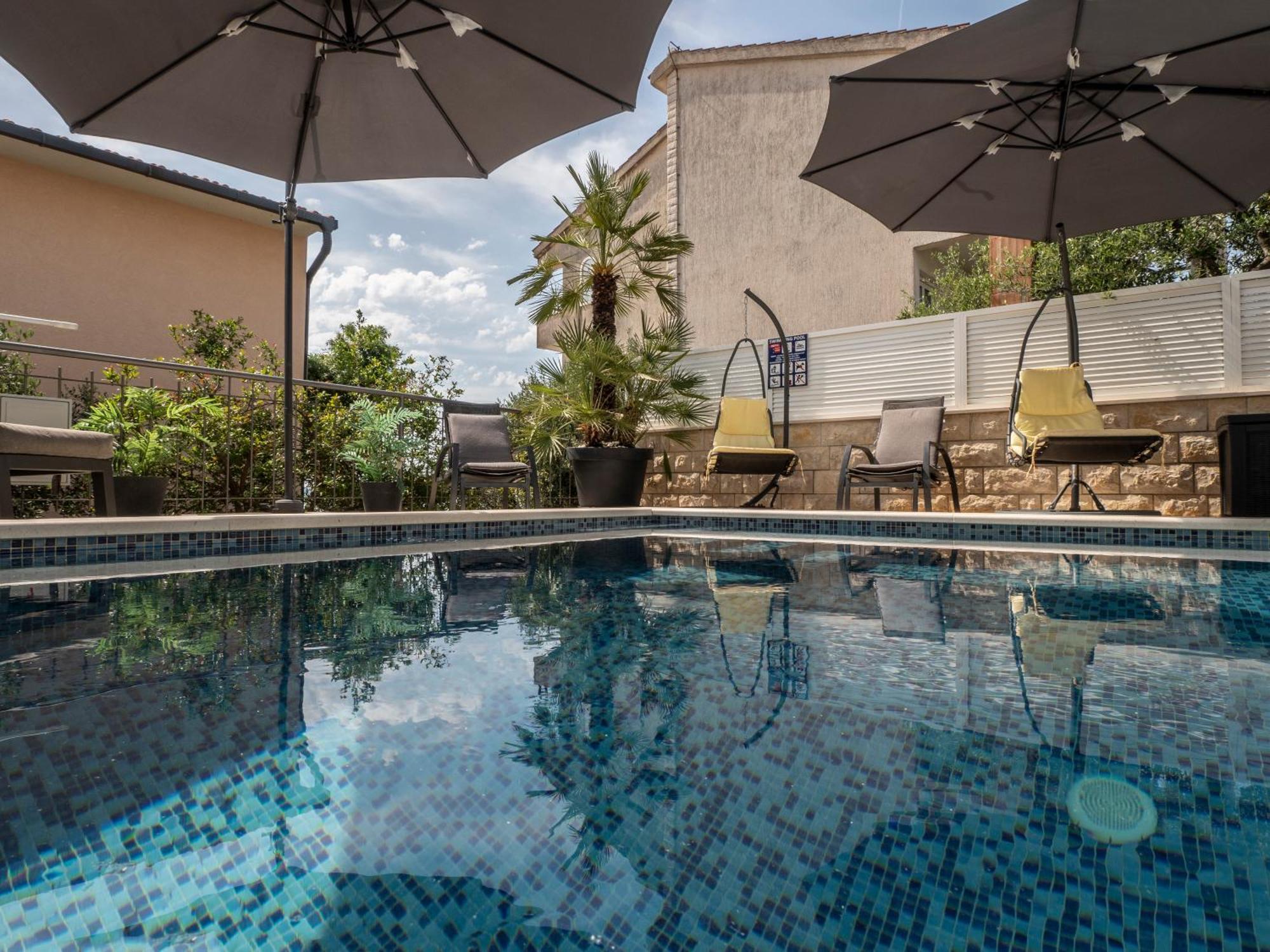Villa Sirenis Trogir Exterior photo