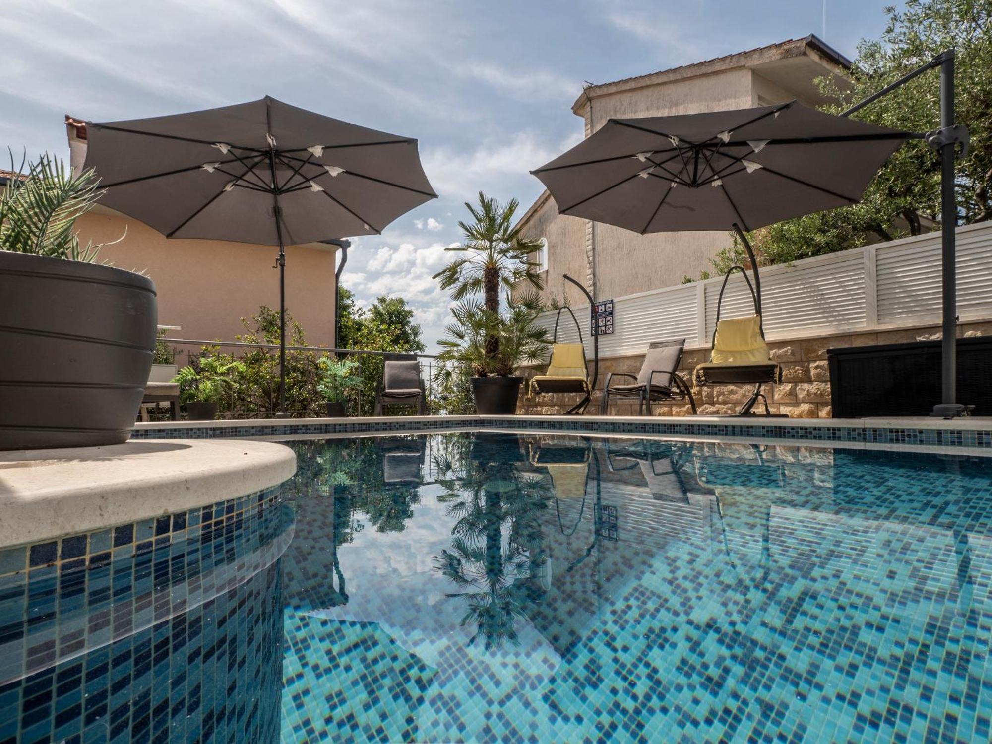 Villa Sirenis Trogir Exterior photo