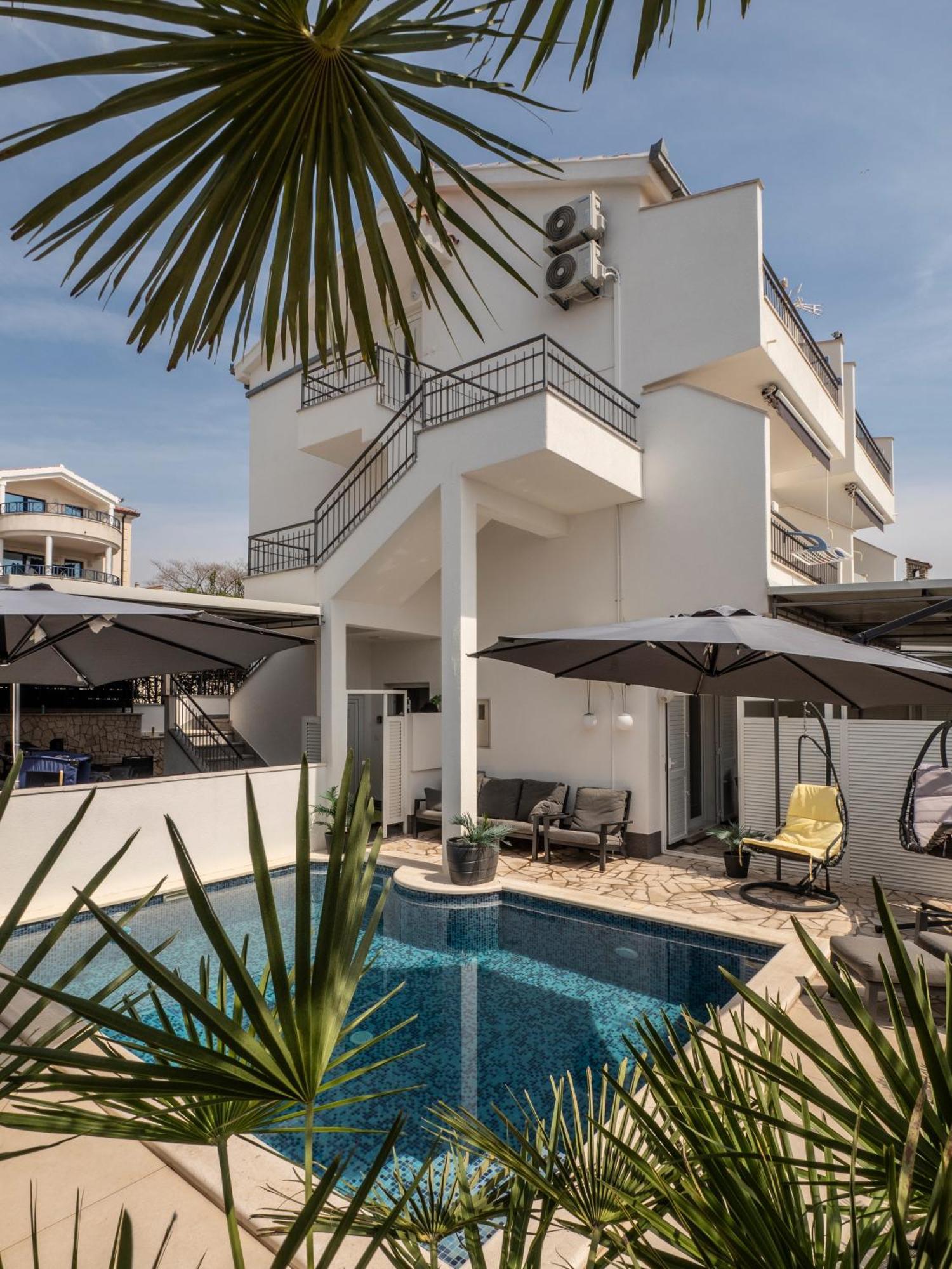 Villa Sirenis Trogir Exterior photo